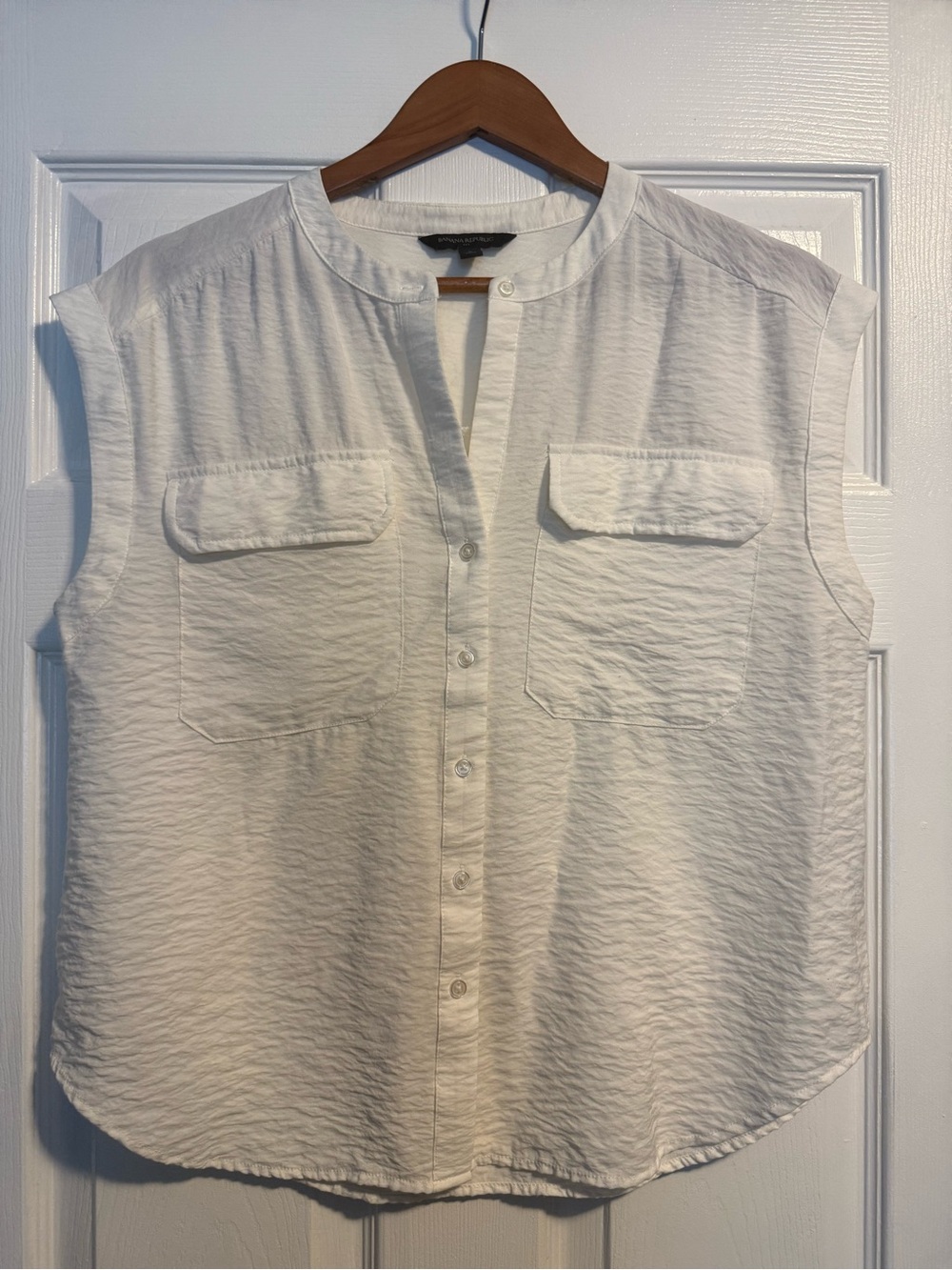 Banana Republic Sleeveless Button-Front Top - Cream- Size Small